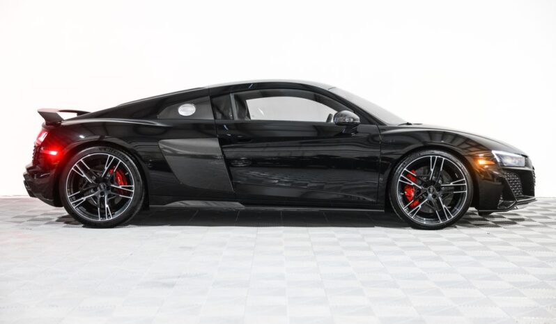 
								Audi R8 2020 full									