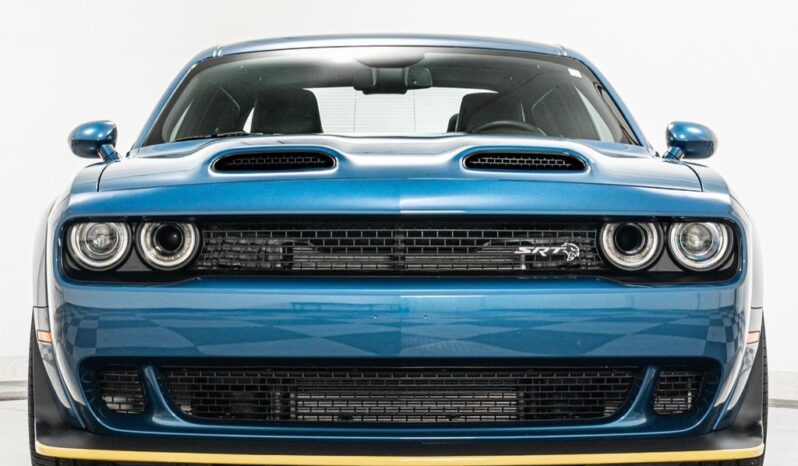 
								Dodge Challenger 2023 full									