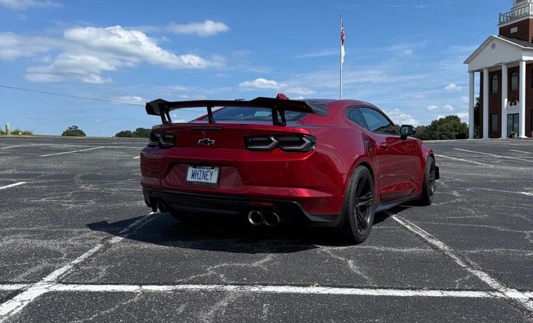 
								Chevrolet Camaro 2022 full									