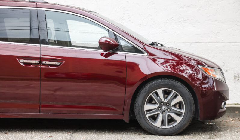 
								Honda Odyssey 2015 full									