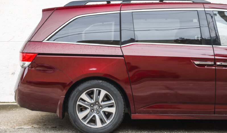 
								Honda Odyssey 2015 full									