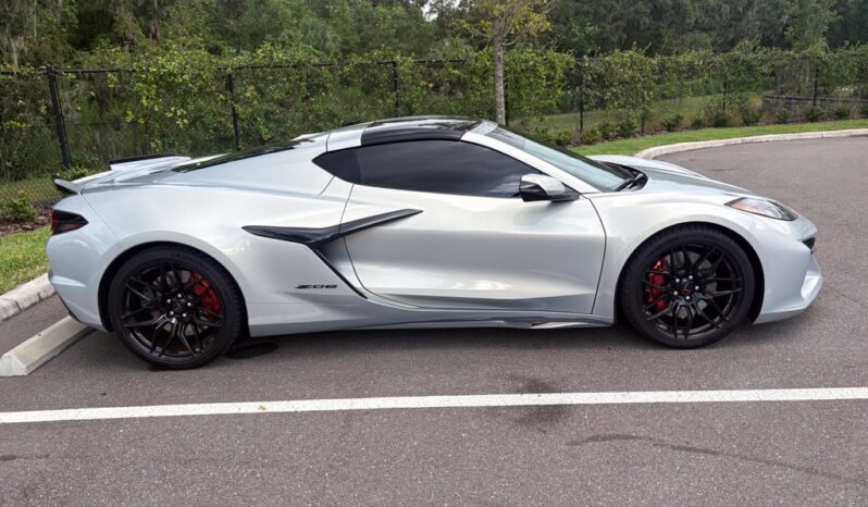 
								Chevrolet Corvette 2024 full									
